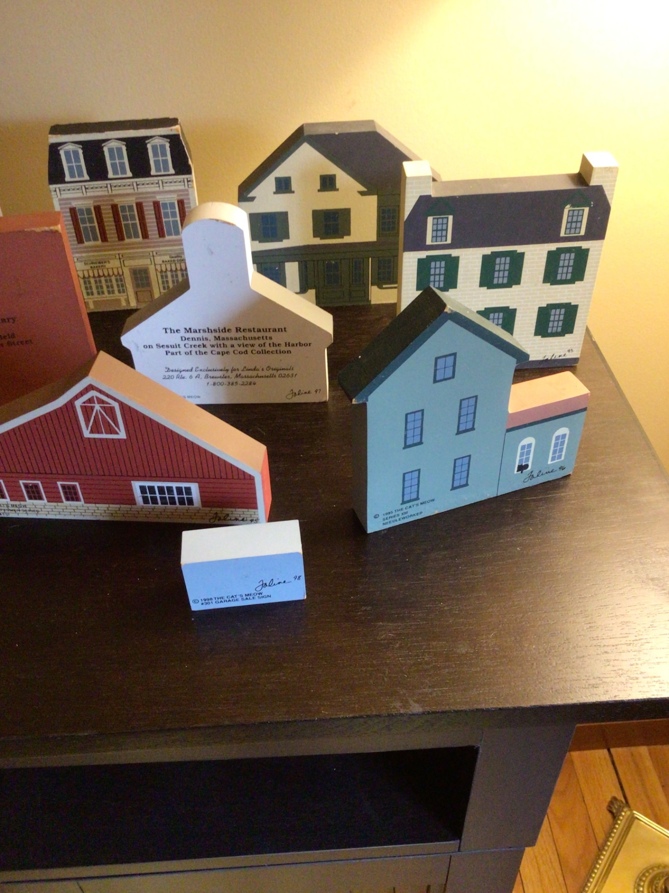 Set of wooden miniature town buildings - image 6 of 6
