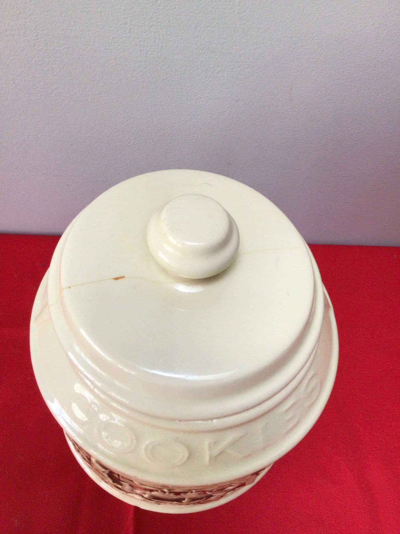 Ceramic cookie jar with lid - image 2 of 4