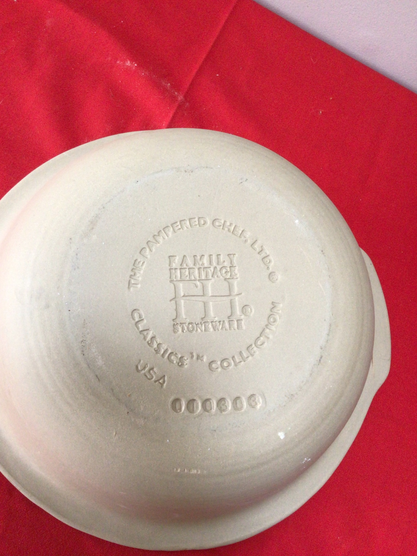 White stoneware casserole dish with handles - image 2 of 2