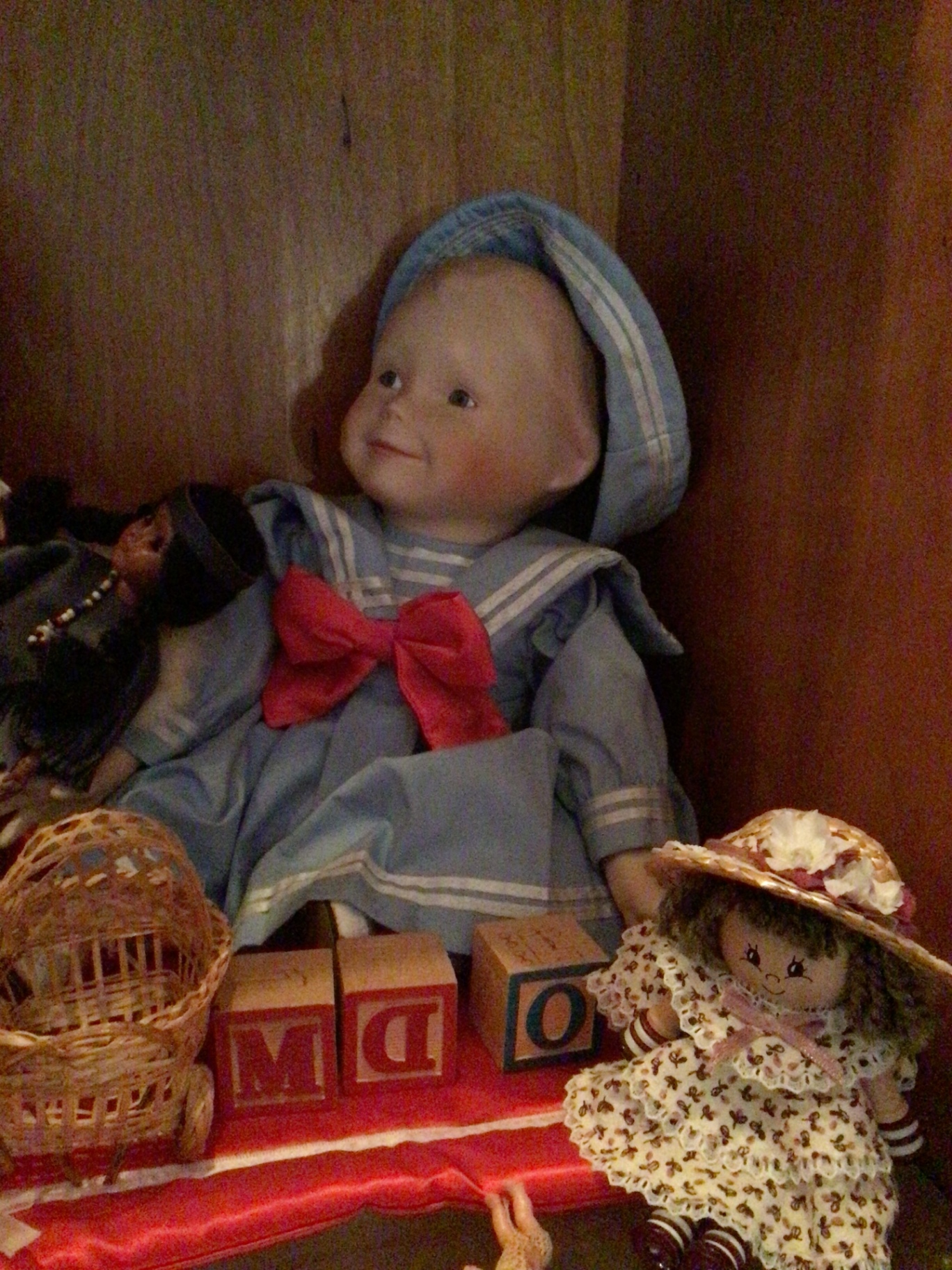 Assorted dolls and toy accessories - image 5 of 7