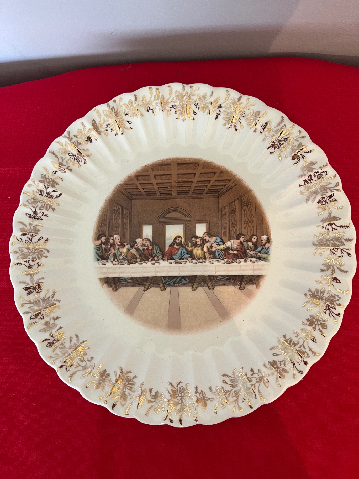 Decorative plate featuring The Last Supper with gold floral border - image 1 of 2