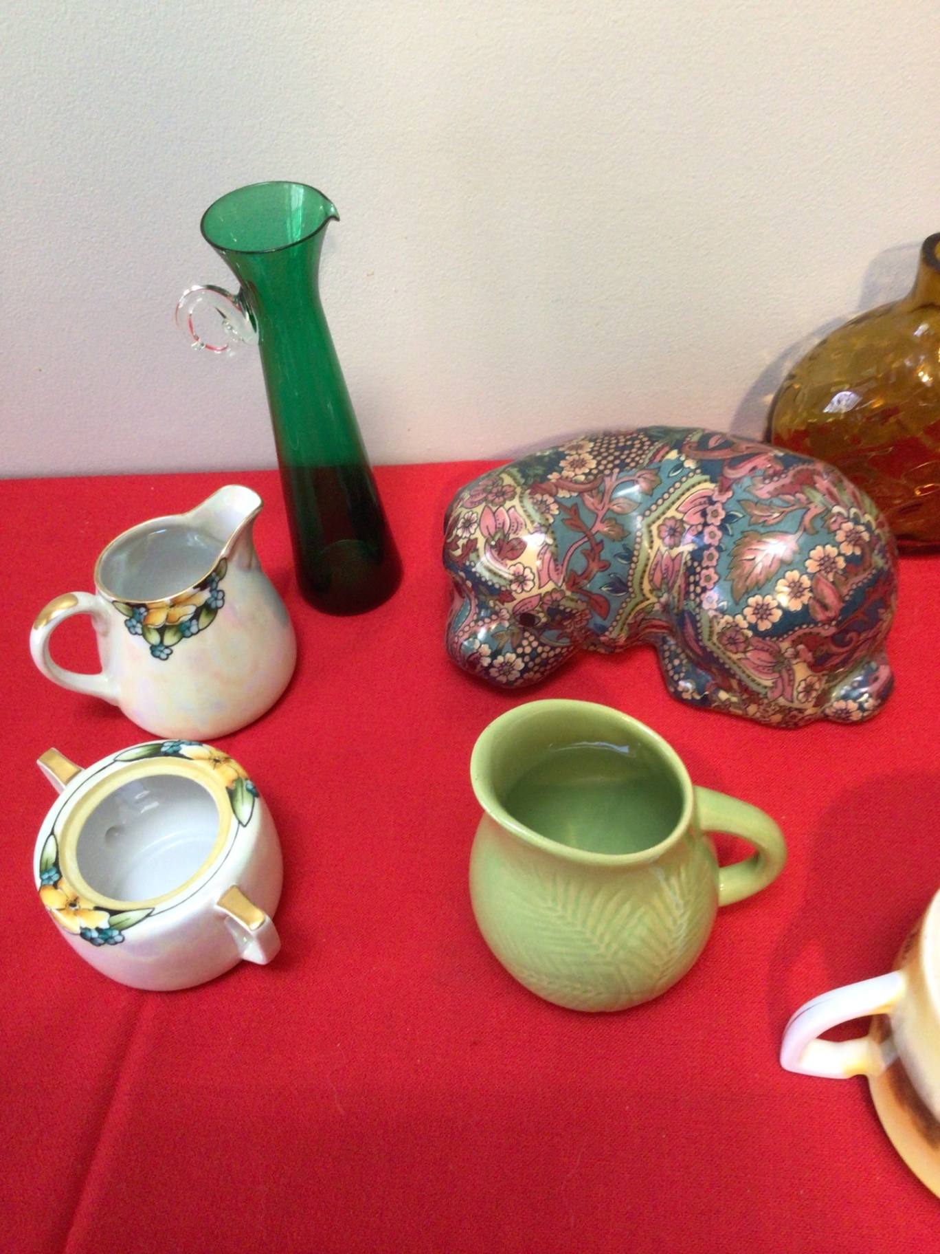 Assorted ceramics, glassware, and decorative items - image 5 of 6