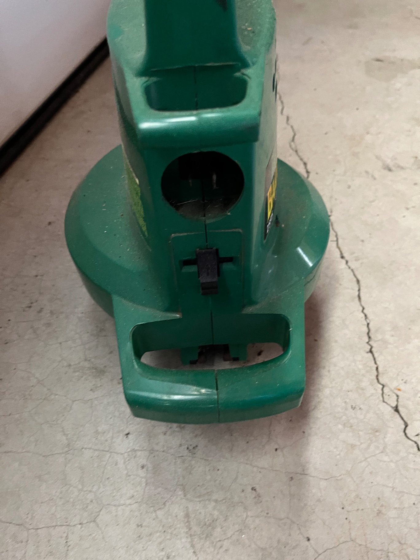 Barracuda Weed Eater Super Blower with Mulching Vac - image 3 of 3