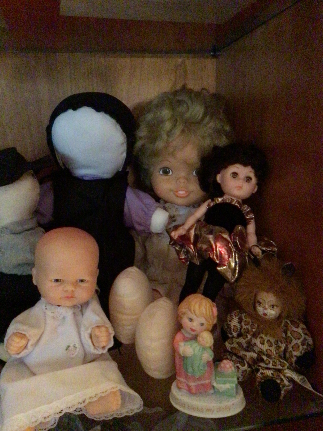 Assorted vintage dolls and ceramic figurines - image 1 of 5
