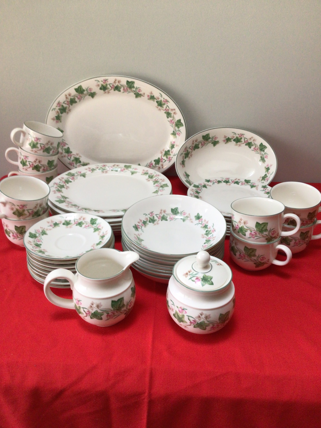 Royal Doulton Tiverton Expressions Dinnerware Set - image 2 of 3