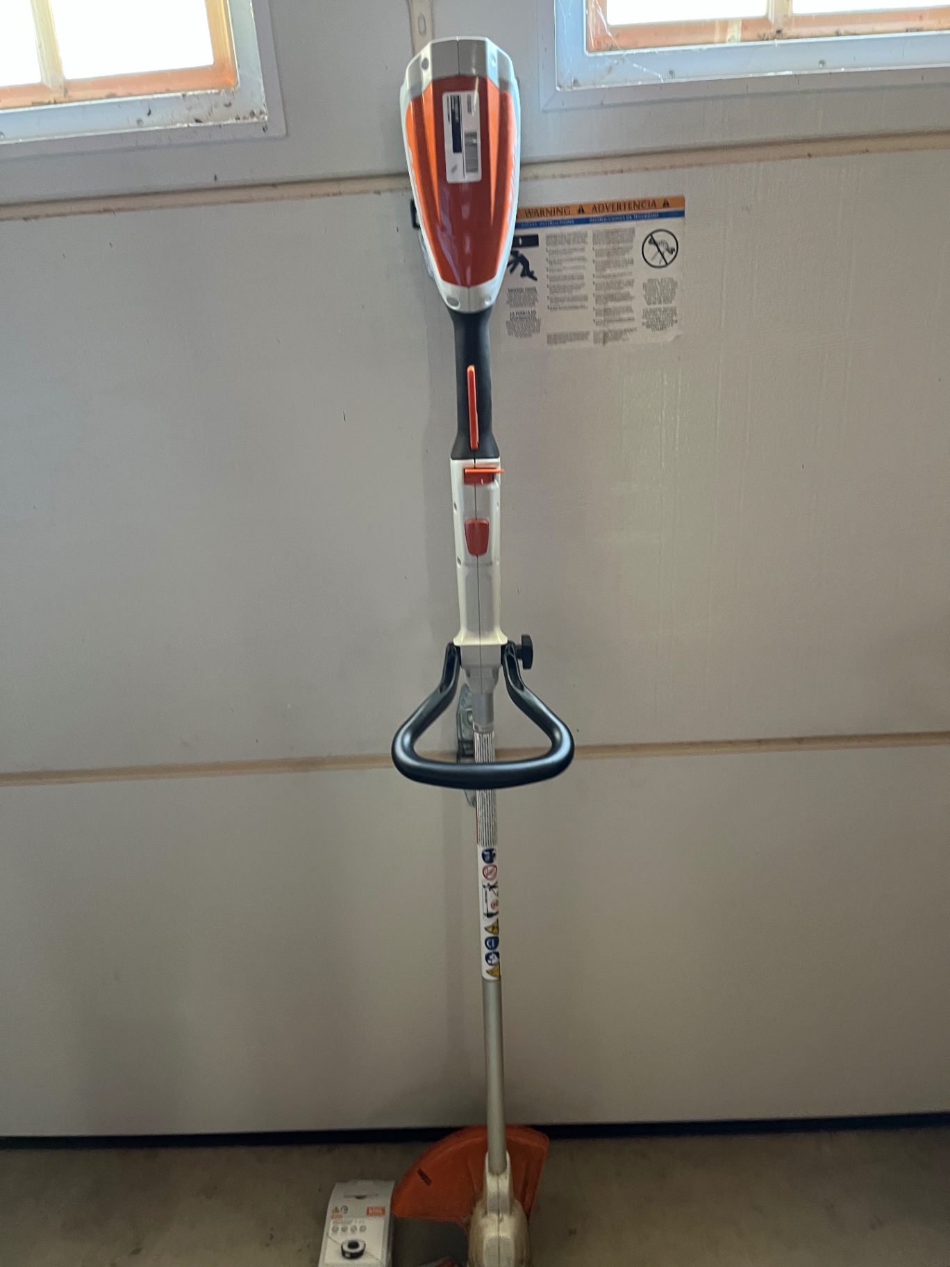 Stihl AK20 cordless string trimmer with accessories - image 3 of 3