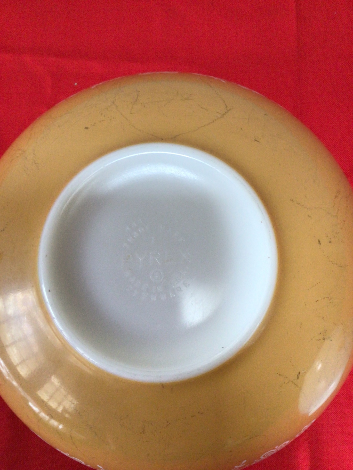 Pyrex floral-pattern mixing bowls (large yellow and small white) - image 4 of 4