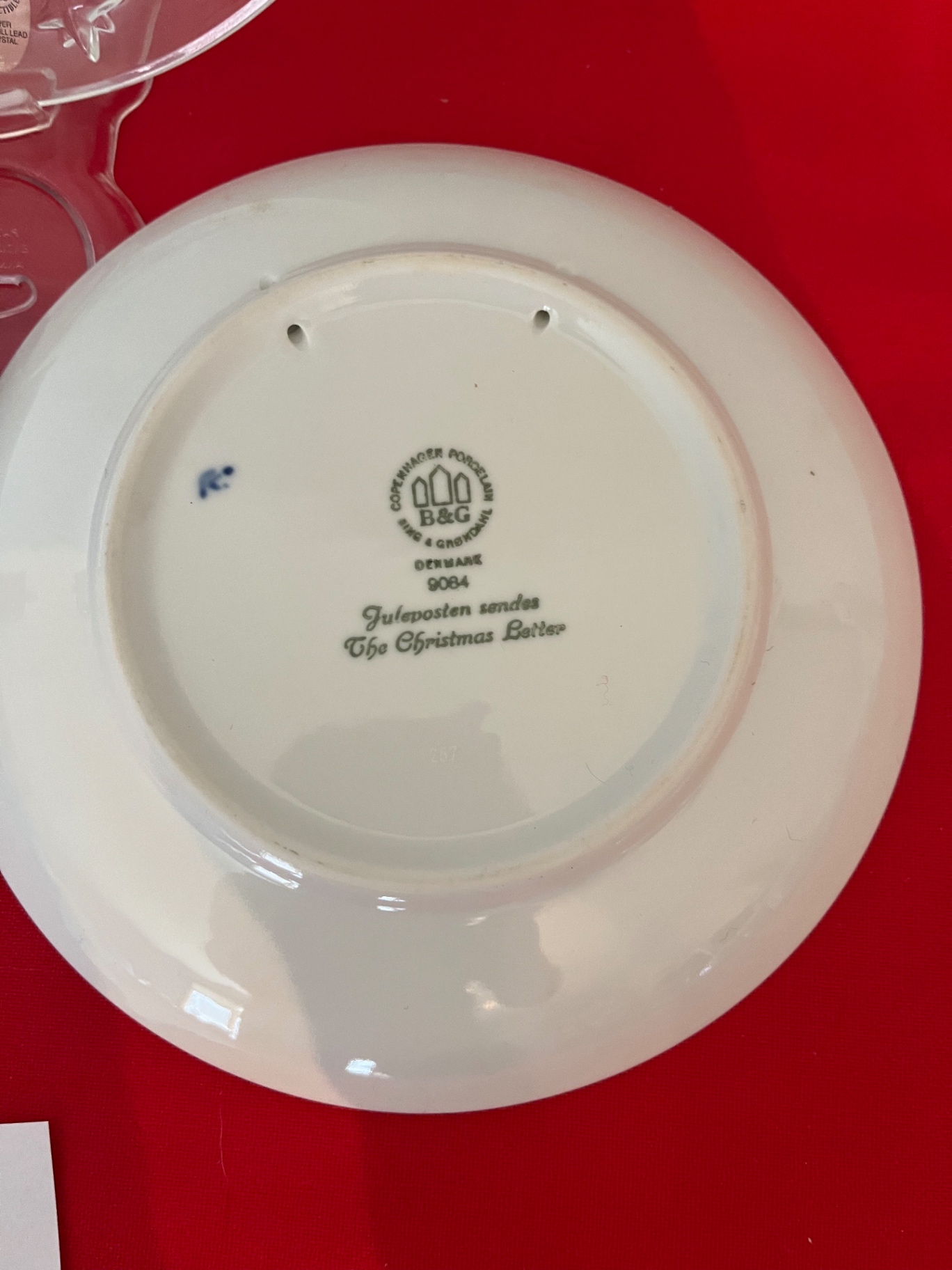 Three Christmas-themed decorative plates - image 2 of 3