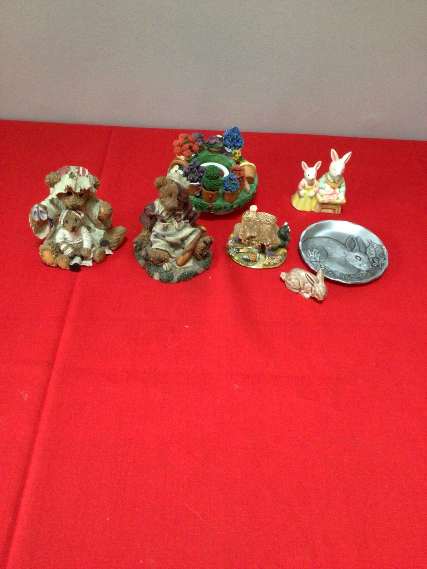 Boyd’s Bears Assorted miniature figurines and decorative ceramics - image 1 of 4