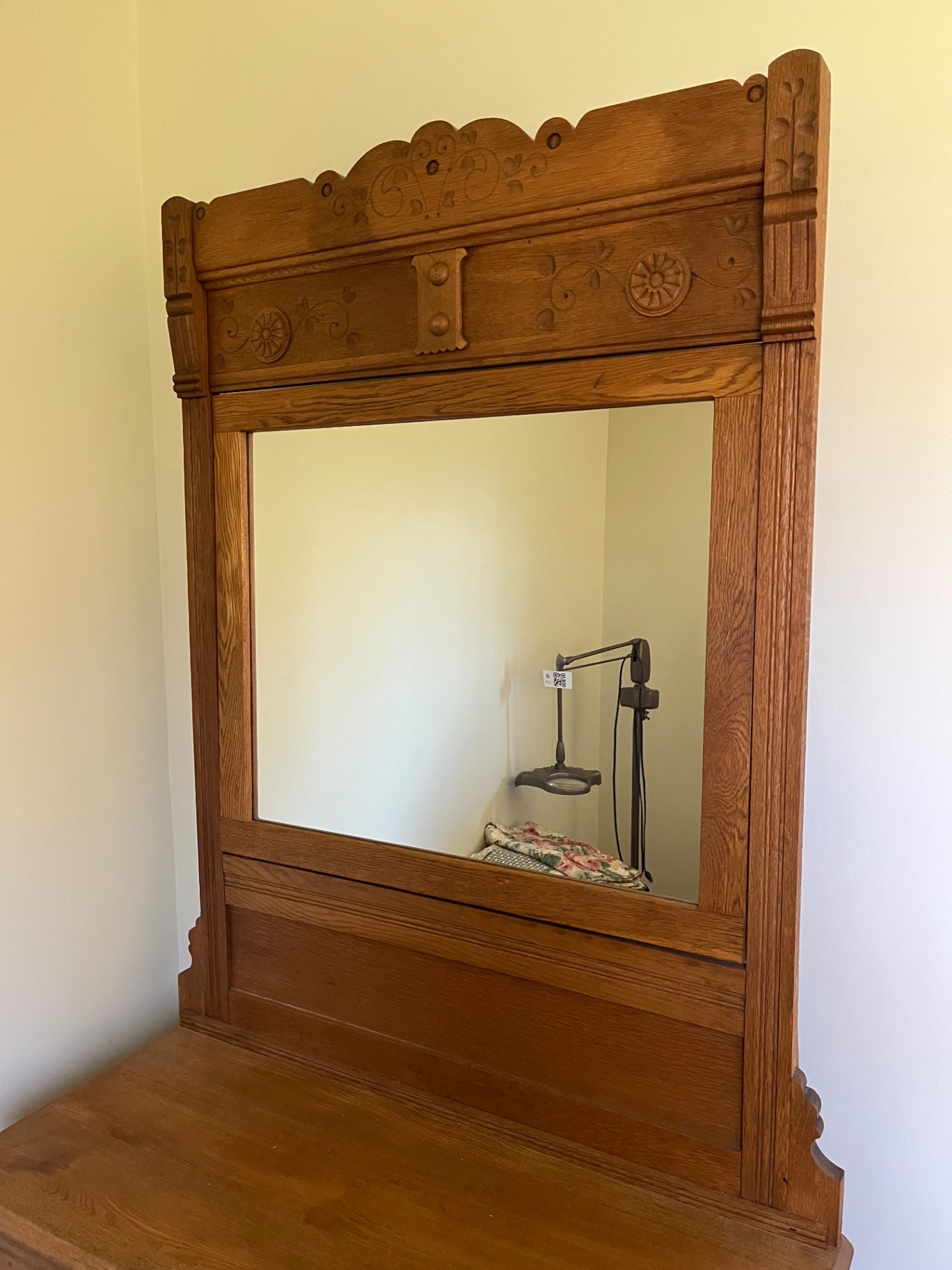 Antique oak bureau 19x 32x 39 - with mirror 47 x 39 - image 1 of 3