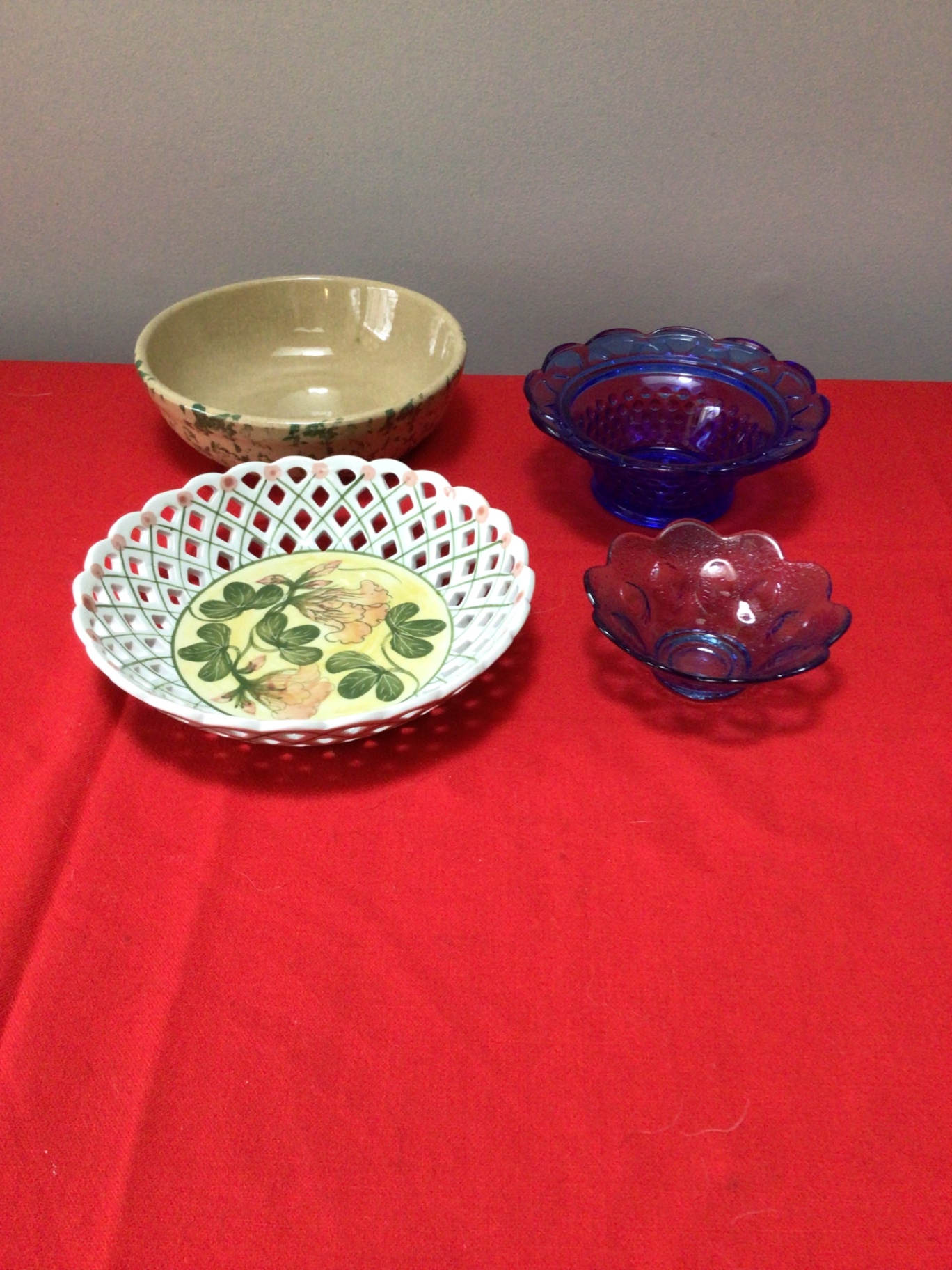 Assorted ceramic and glass bowls with decorative plate - image 1 of 4