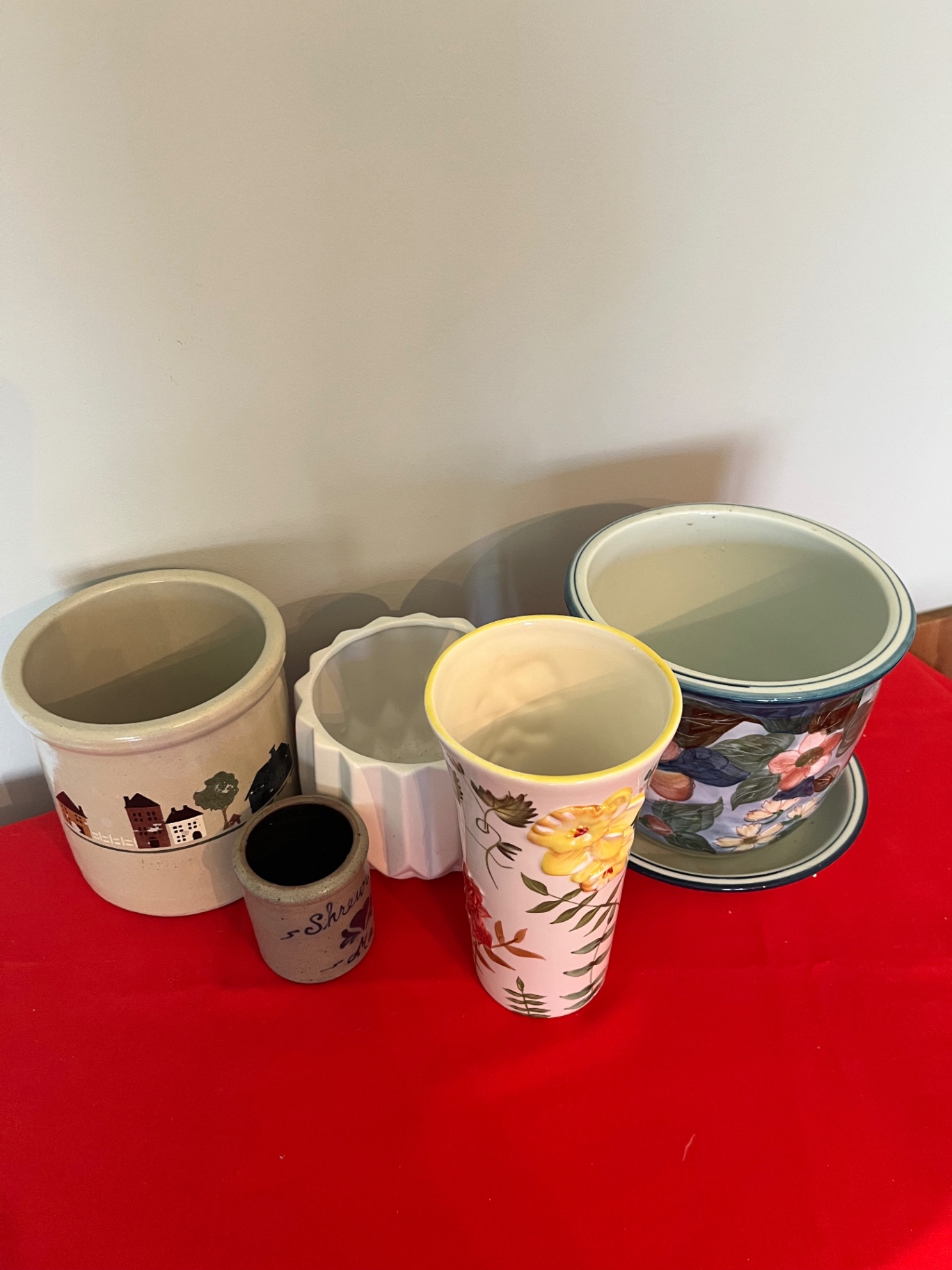 Assorted ceramic vases and planters - image 1 of 1