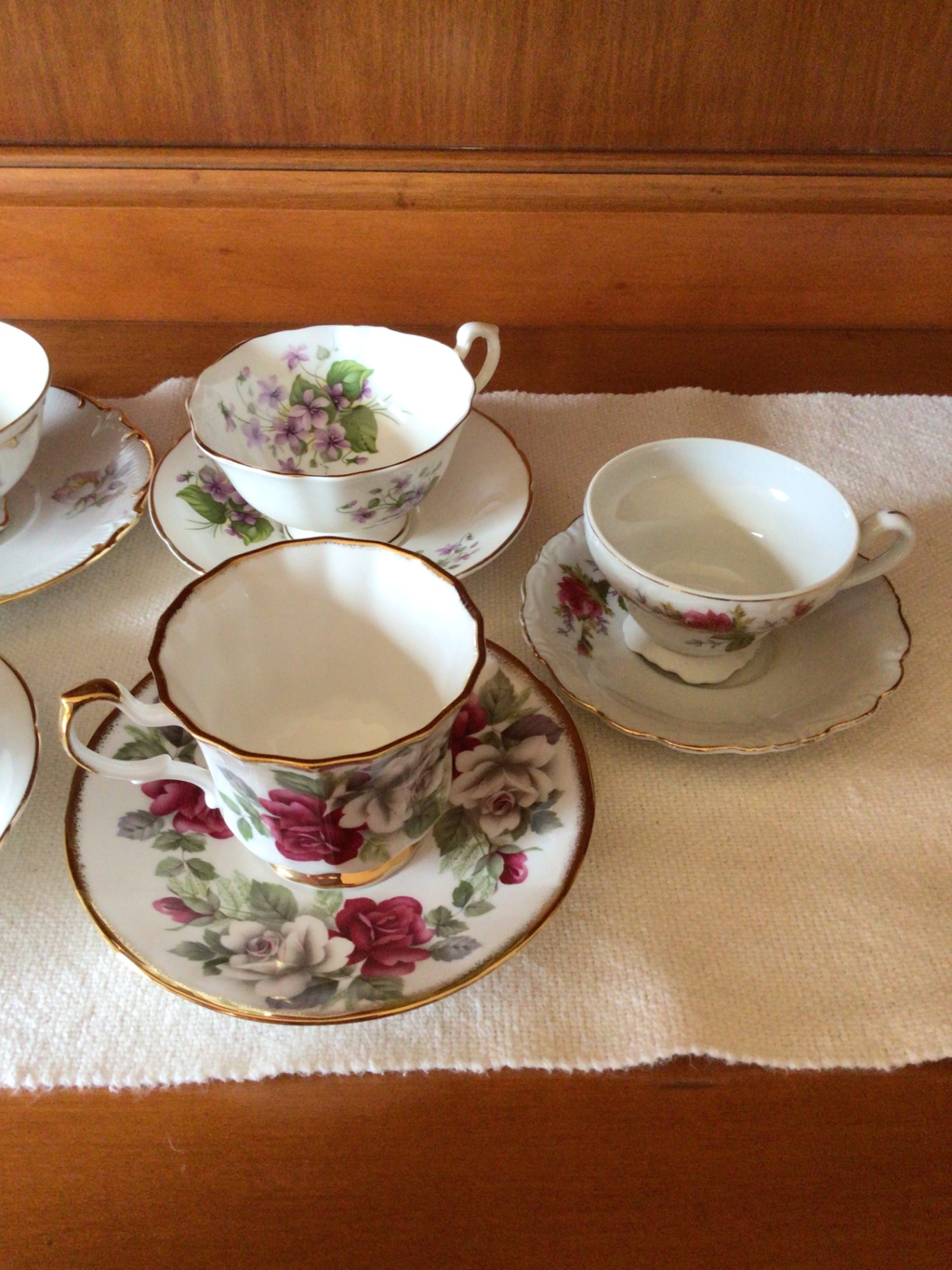 Floral bone china teacups and saucers with gold trim - image 3 of 7