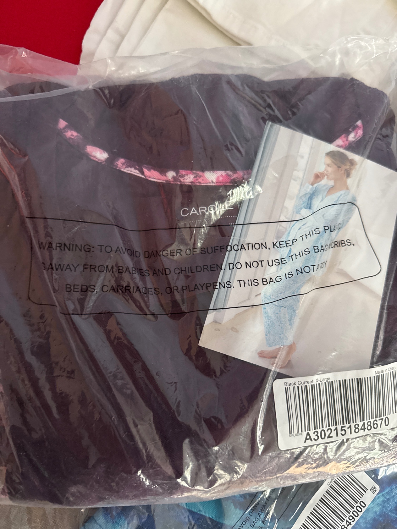 Assorted new clothing and textiles - image 6 of 7