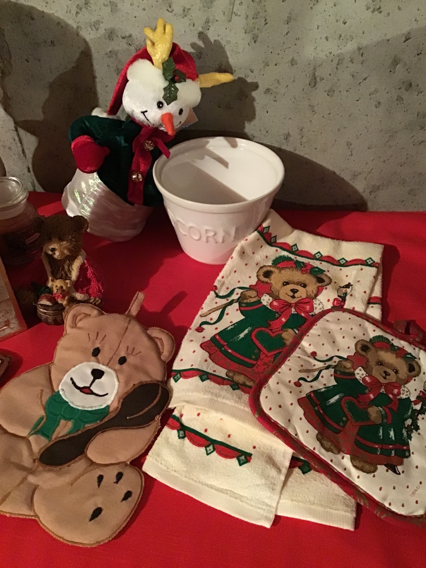 Christmas decor: figurines, lantern, candle, and textiles - image 3 of 3