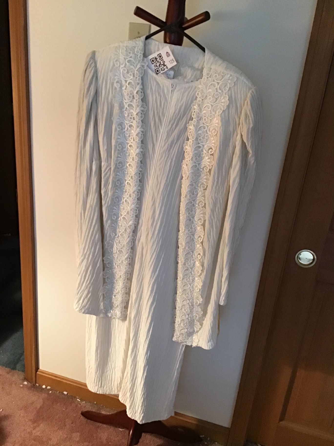 Graphic dress size 14 - white sweater 1x- cream dress & jacket xl - image 1 of 4