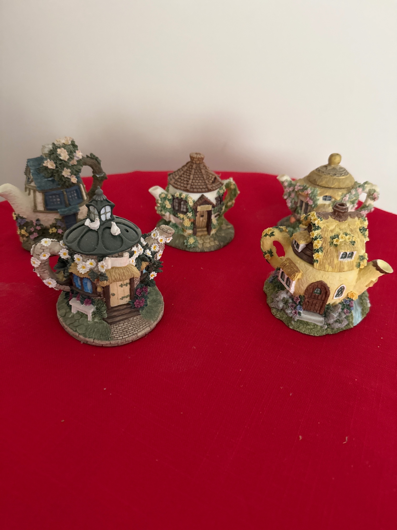 Lenox The Tea Garden Cottages figurine set - image 1 of 4