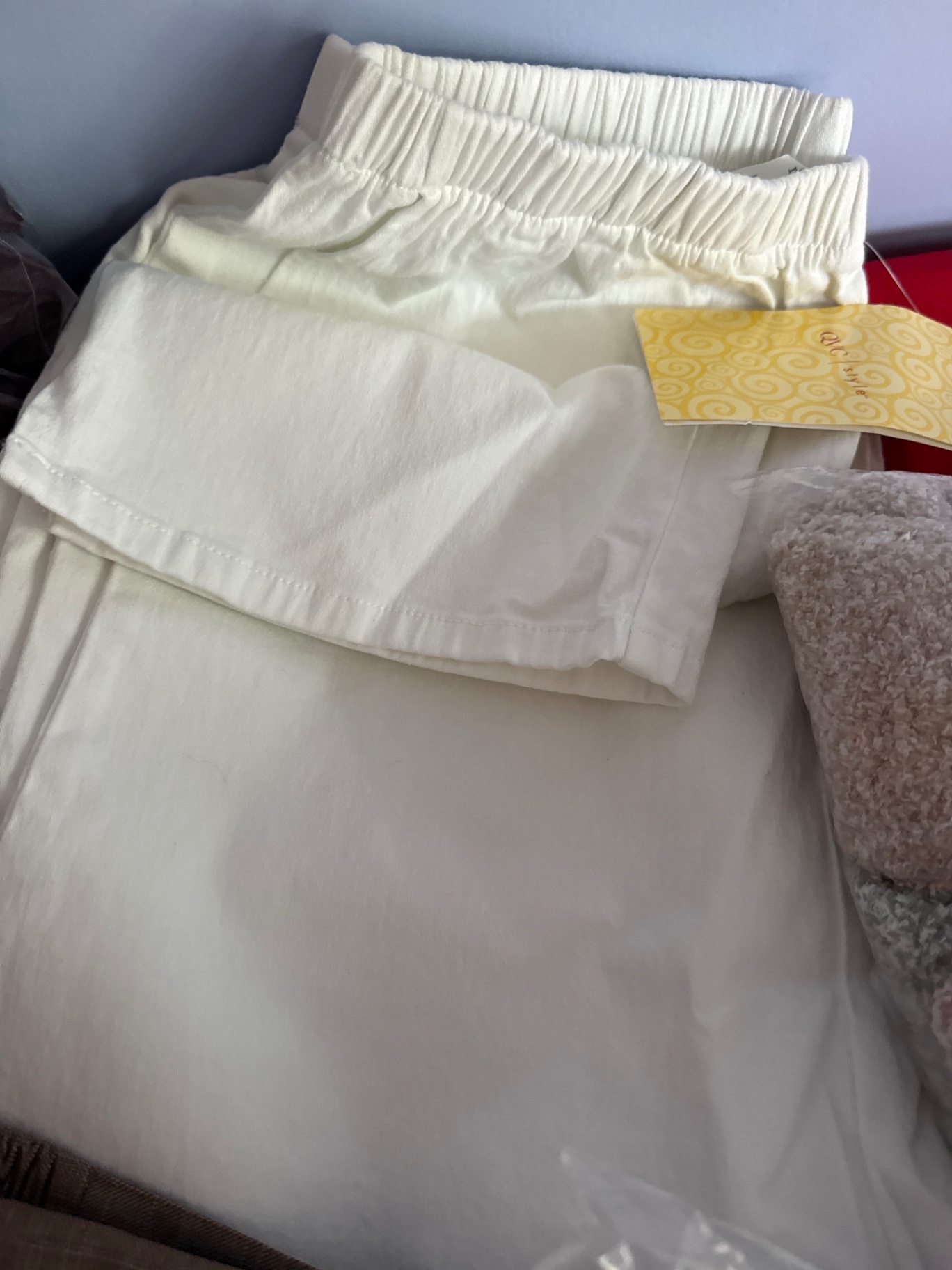 Assorted new clothing and textiles - image 3 of 7