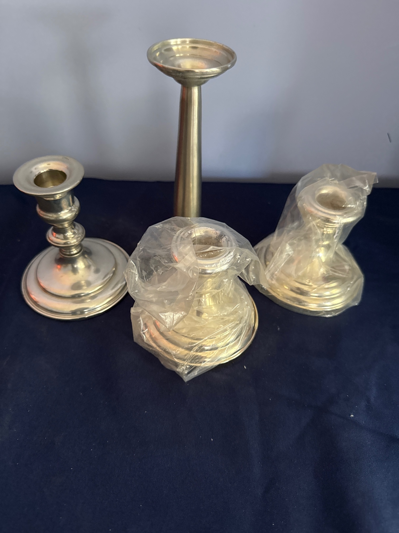 Three silver-plated candlesticks with a matching serving plate - image 2 of 4