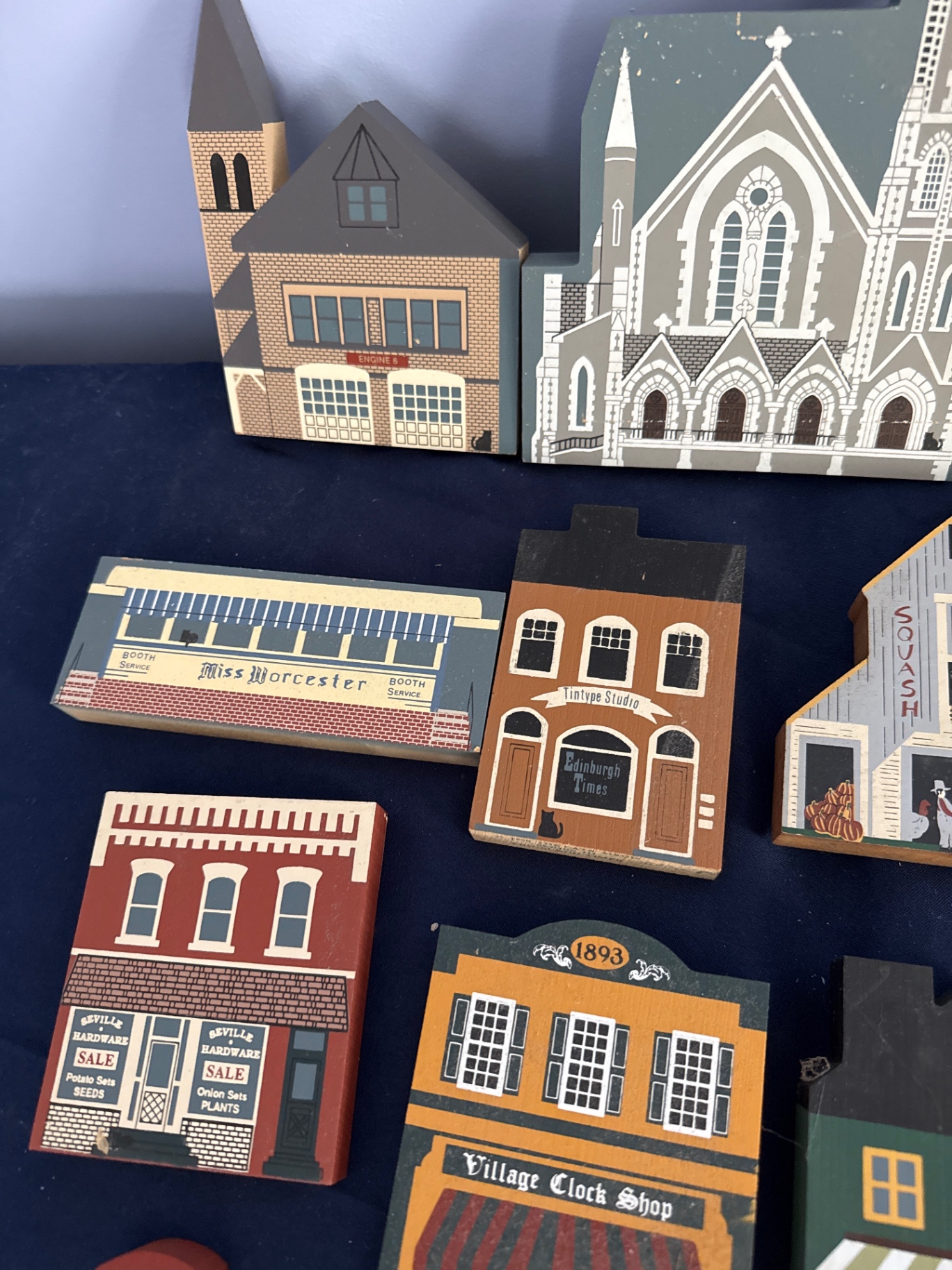 Cats Meow - Collection of wooden town-building blocks - image 5 of 5