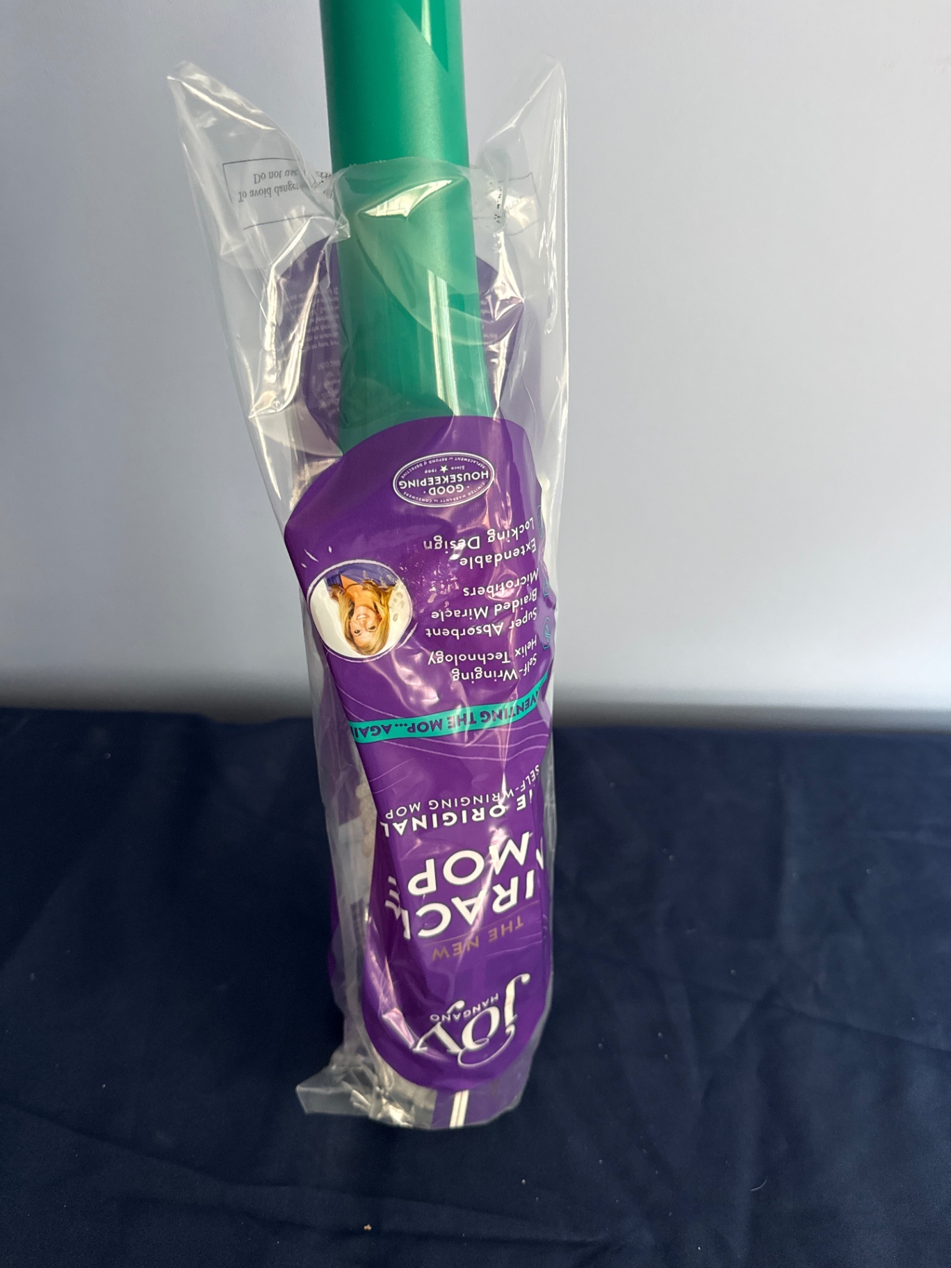 Miracle mop Green and cream mop with purple packaging - image 2 of 2
