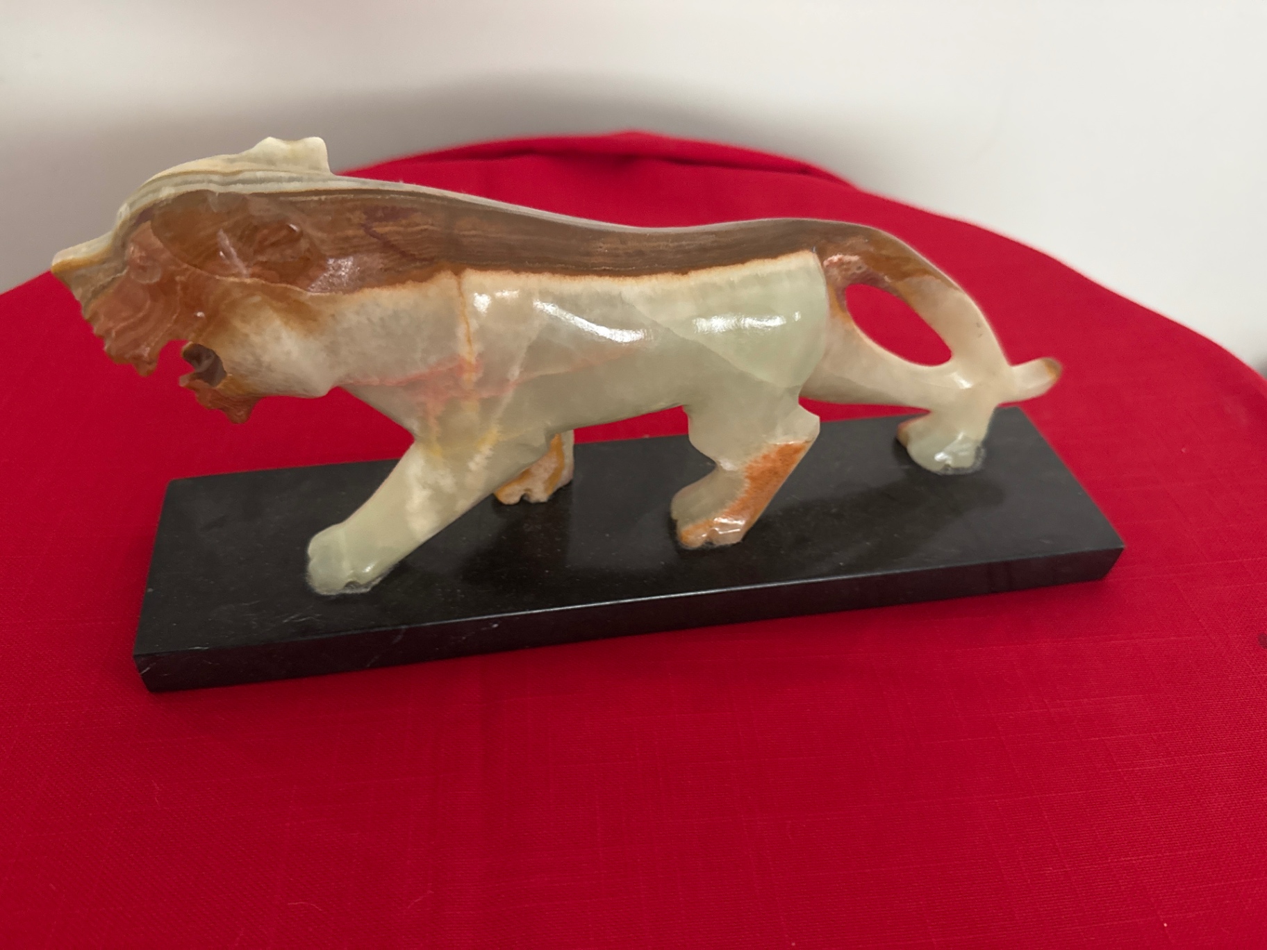 Marble Stone big cat sculpture on display base - image 1 of 2
