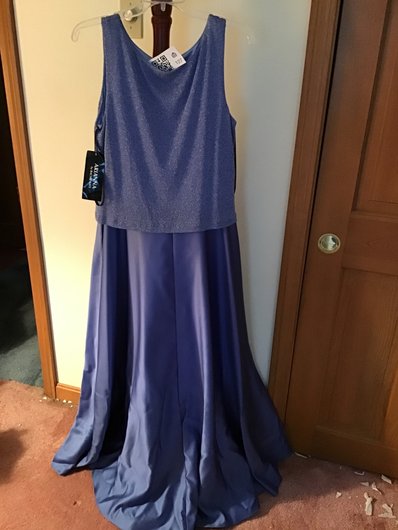 Long evening dress size 14- Zipper needs to be replaced - image 1 of 3
