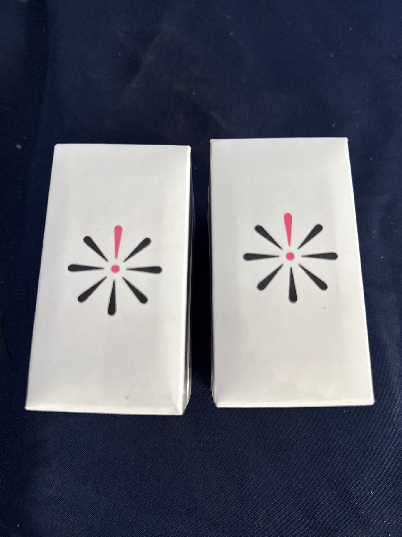 Two wristwatches in pink-lined gift boxes - image 3 of 3