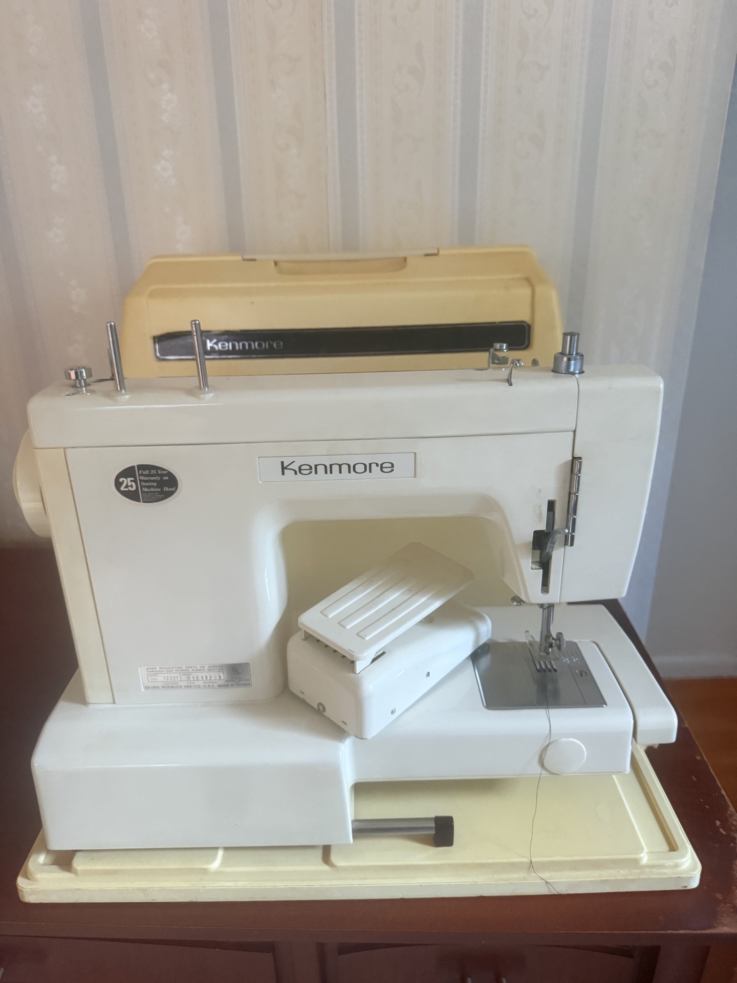 Kenmore 4-Stitch Sewing Machine with Pedal and Case - image 3 of 6