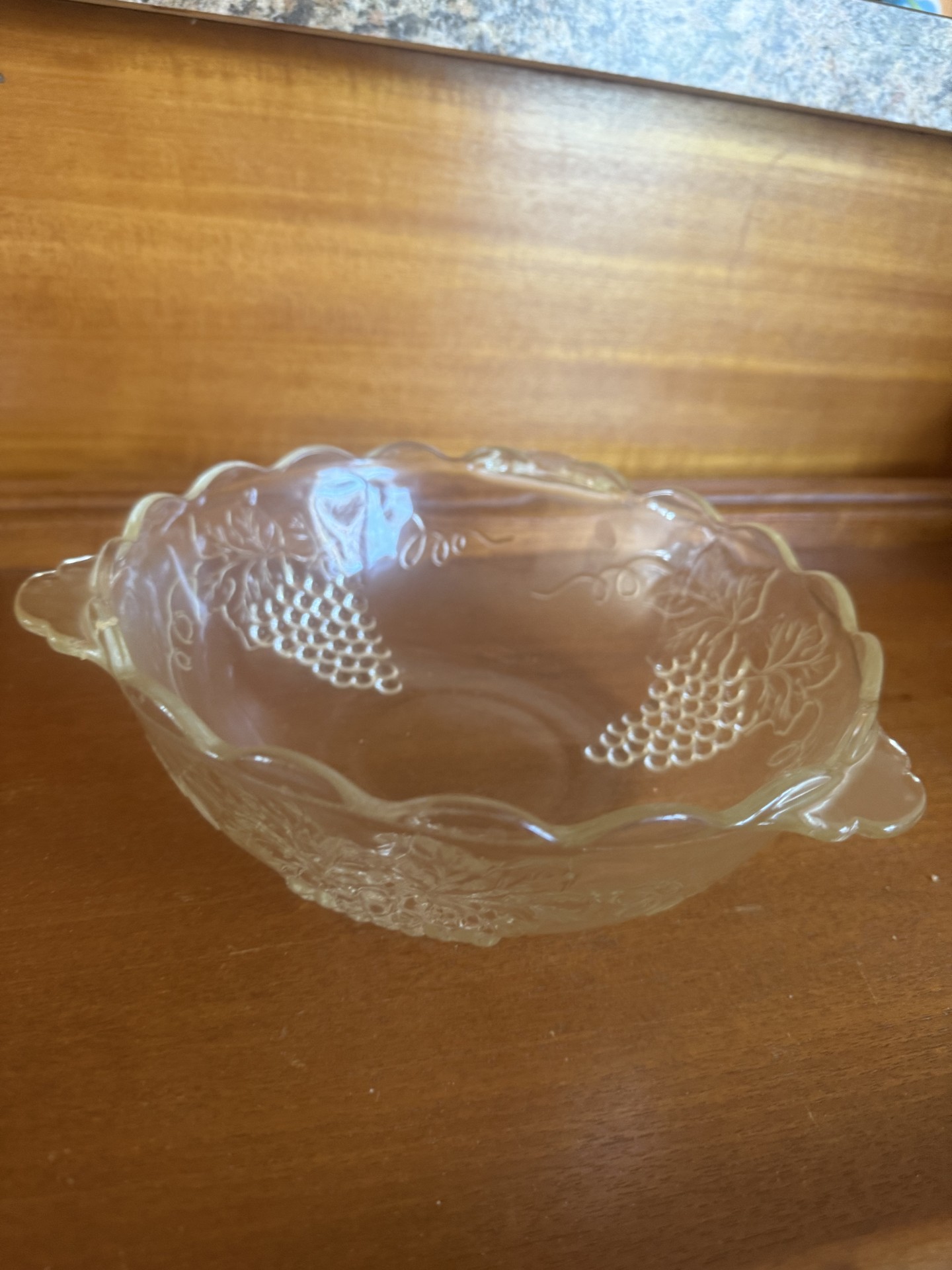 Indiana glass - Set of cut-glass bowls with grape and starburst patterns - image 7 of 8