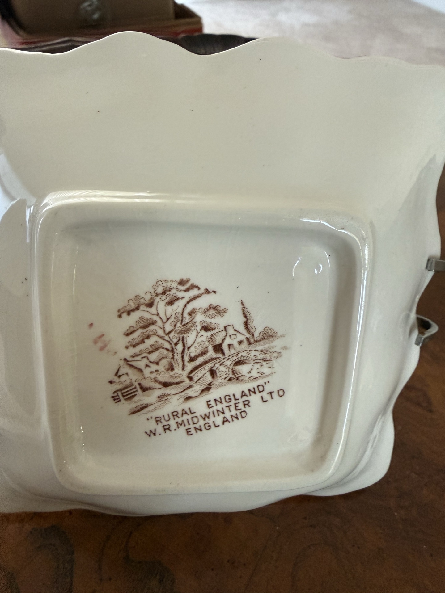 Assorted teapot, plates, bowls and decorative ceramics - image 8 of 12