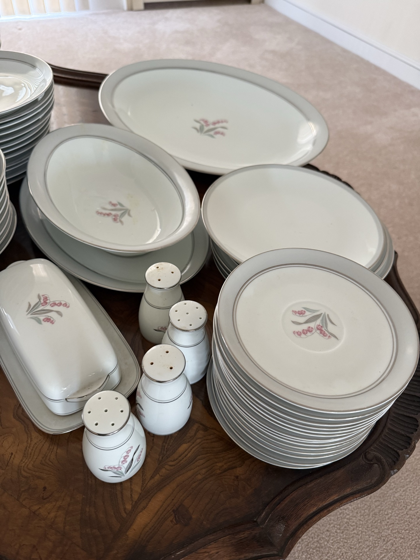 Nortitake  China Set - image 6 of 8