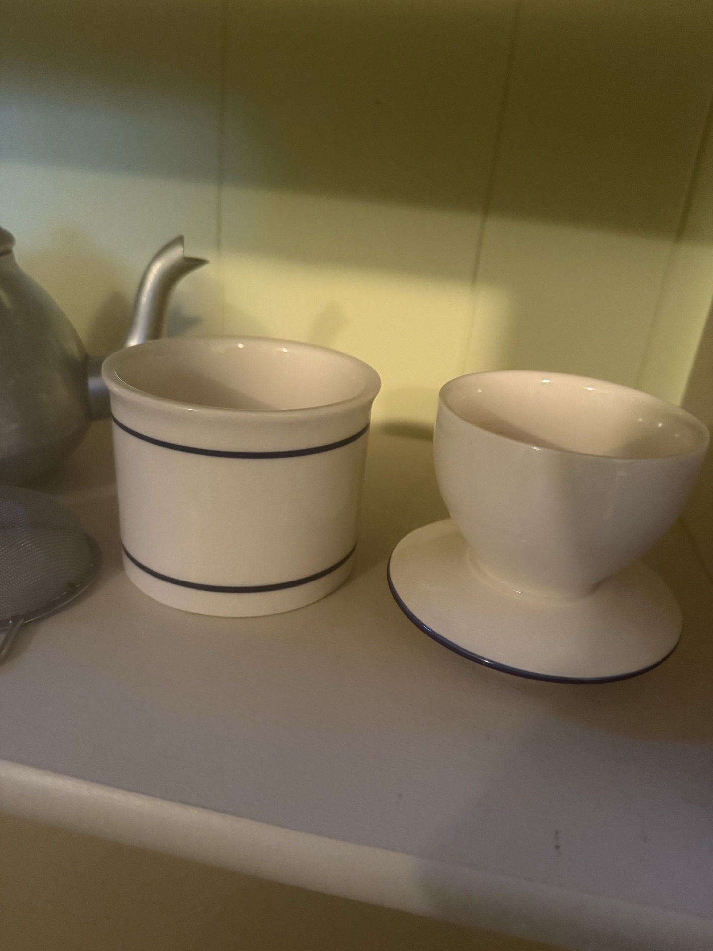 Swan Carlton teapot with matching canister and tea accessories - image 3 of 7