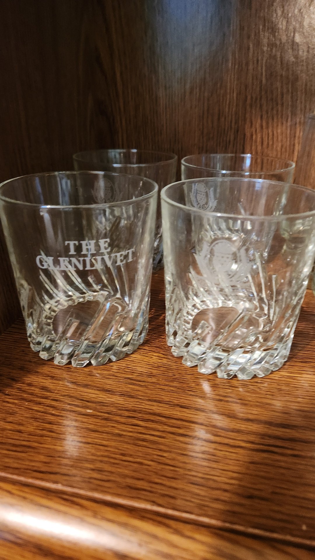 Assorted glassware  - image 5 of 7