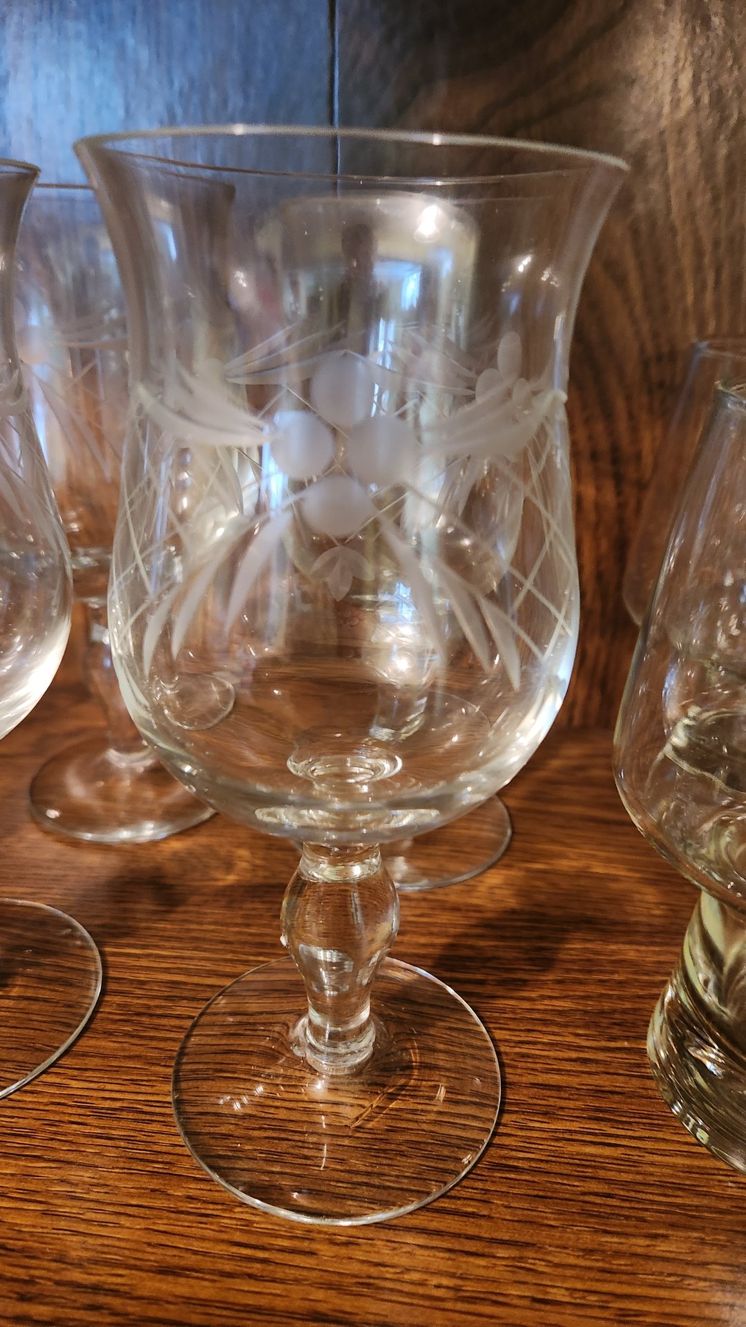 Assorted glassware  - image 2 of 7