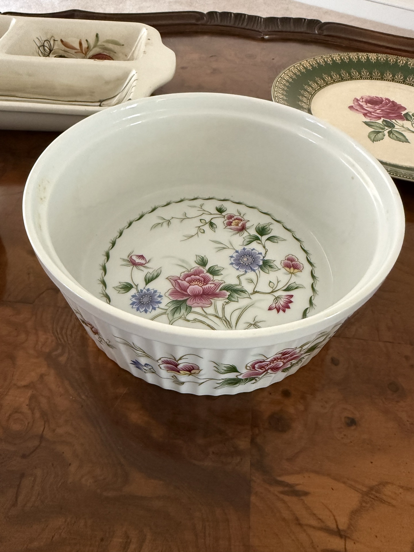 Assorted vintage ceramic dishware and bakeware with floral and fruit motifs - image 5 of 13