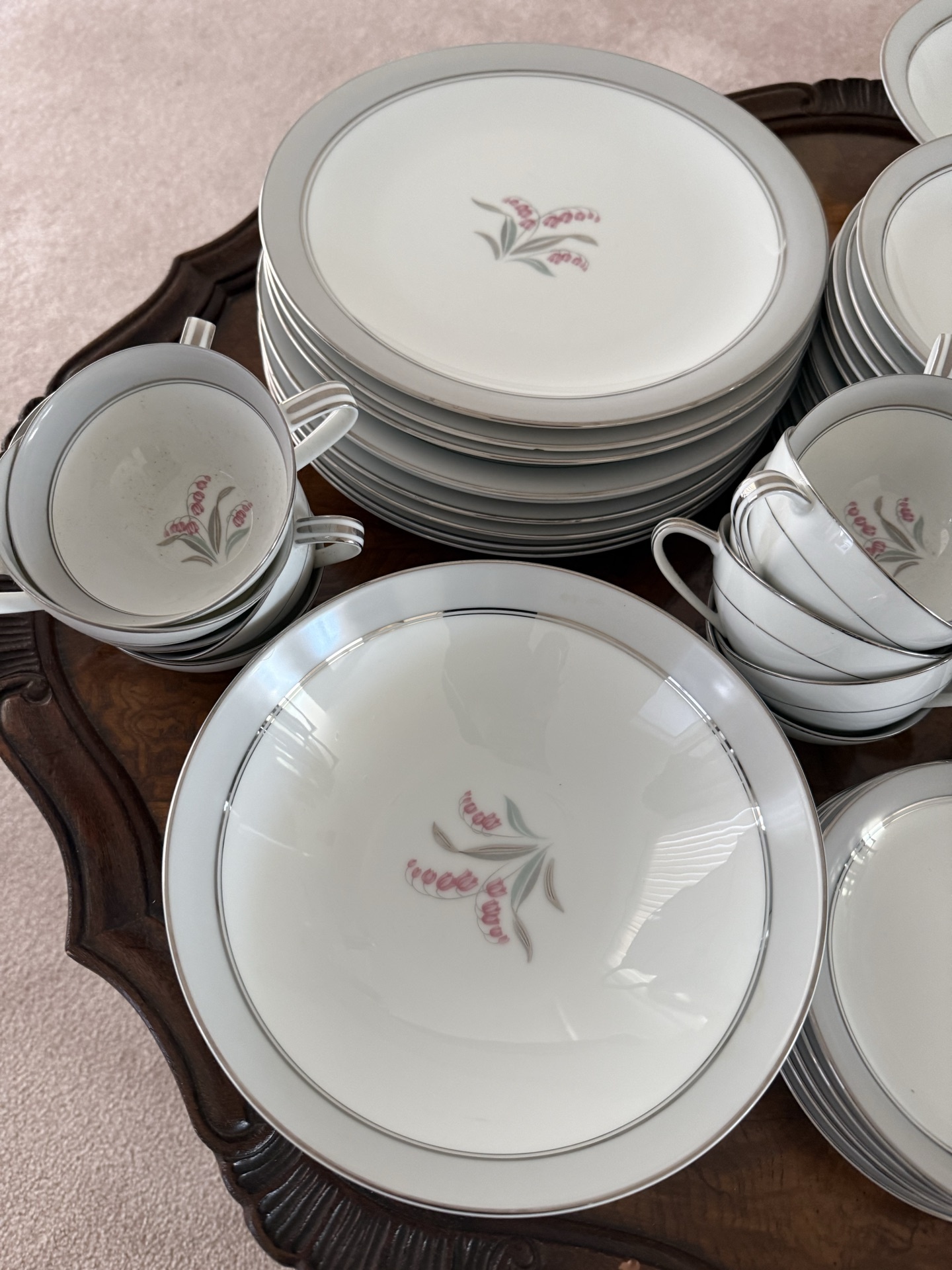 Nortitake  China Set - image 3 of 8