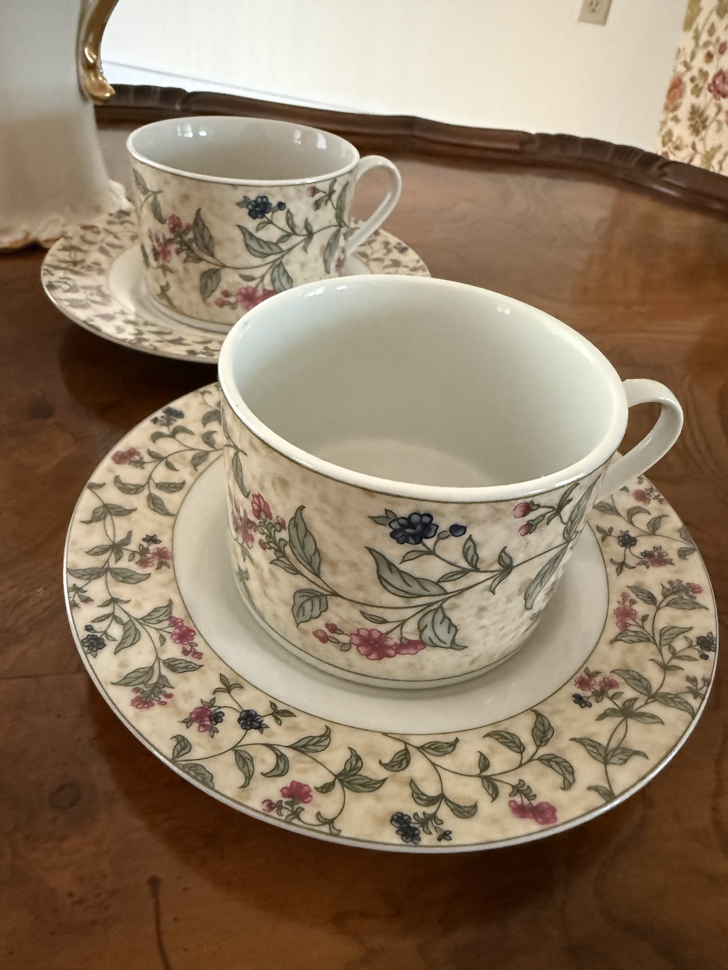 Floral porcelain tea set with teapot, creamer, and cups - image 3 of 10