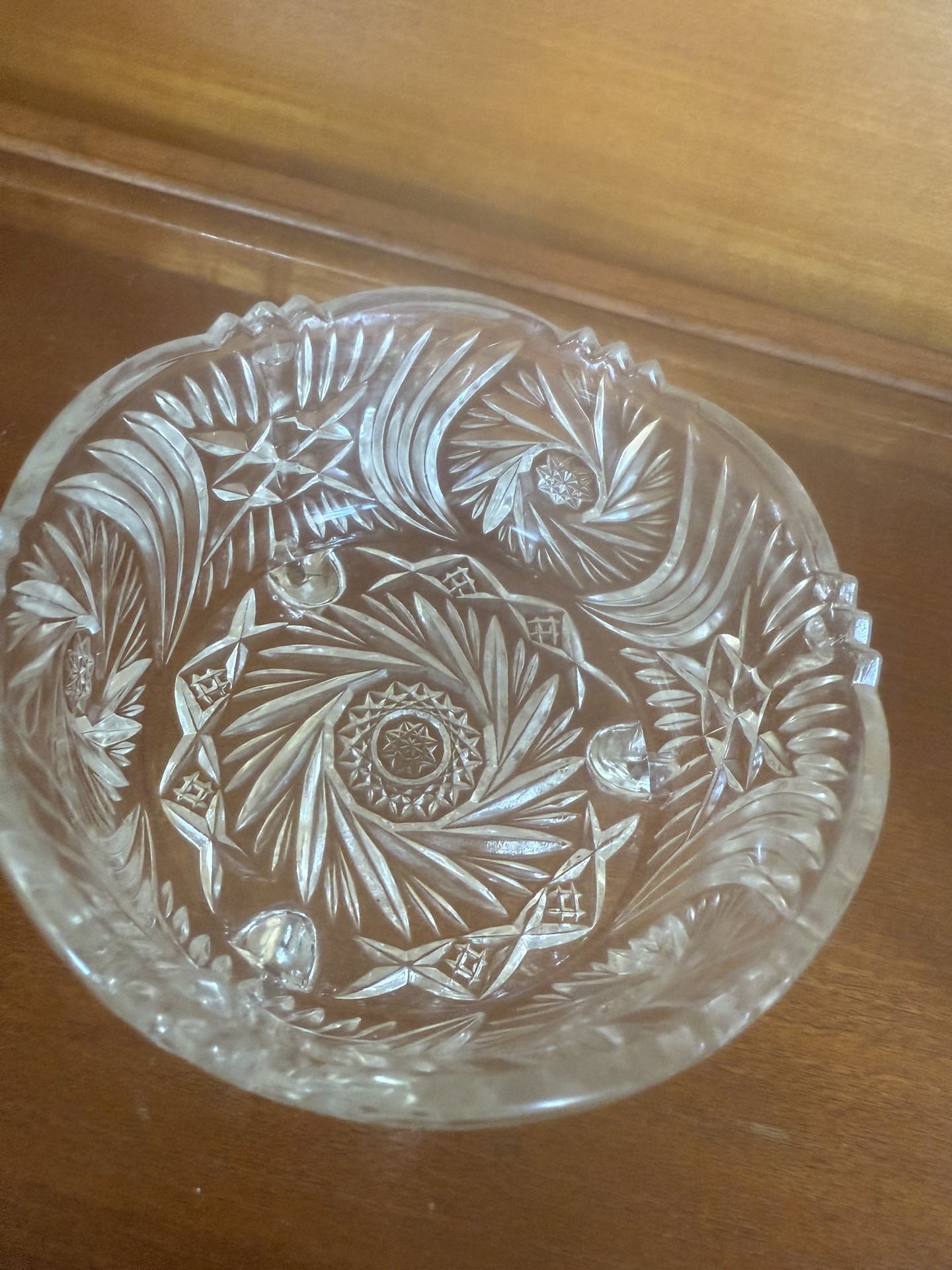 Indiana glass - Set of cut-glass bowls with grape and starburst patterns - image 3 of 8