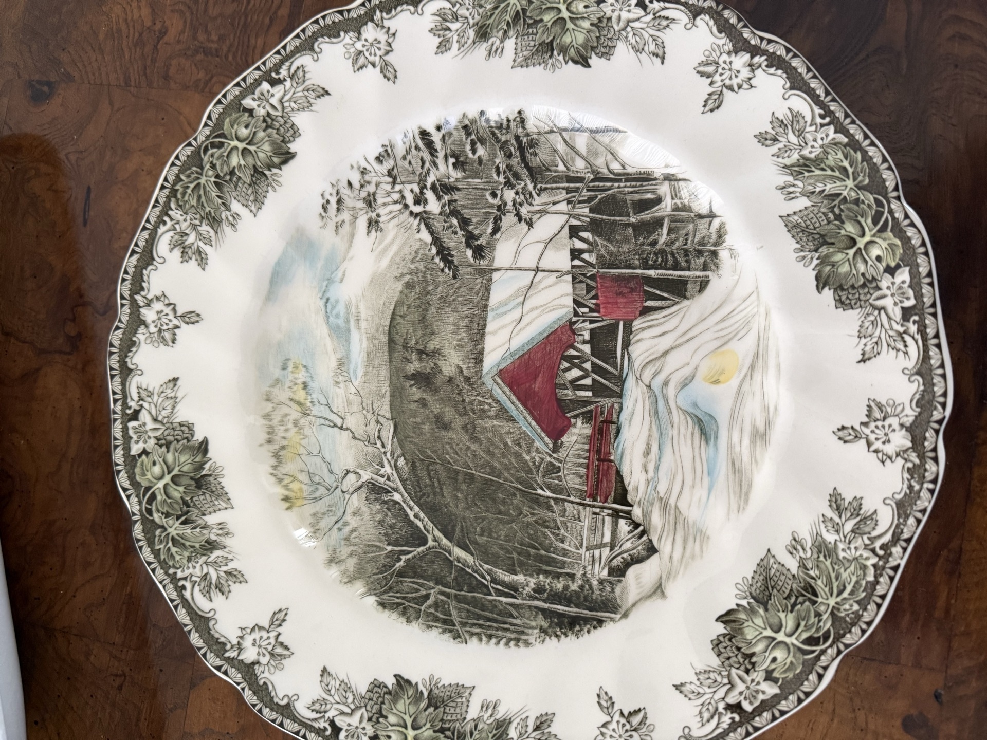 Assorted vintage ceramic dishware and bakeware with floral and fruit motifs - image 9 of 13