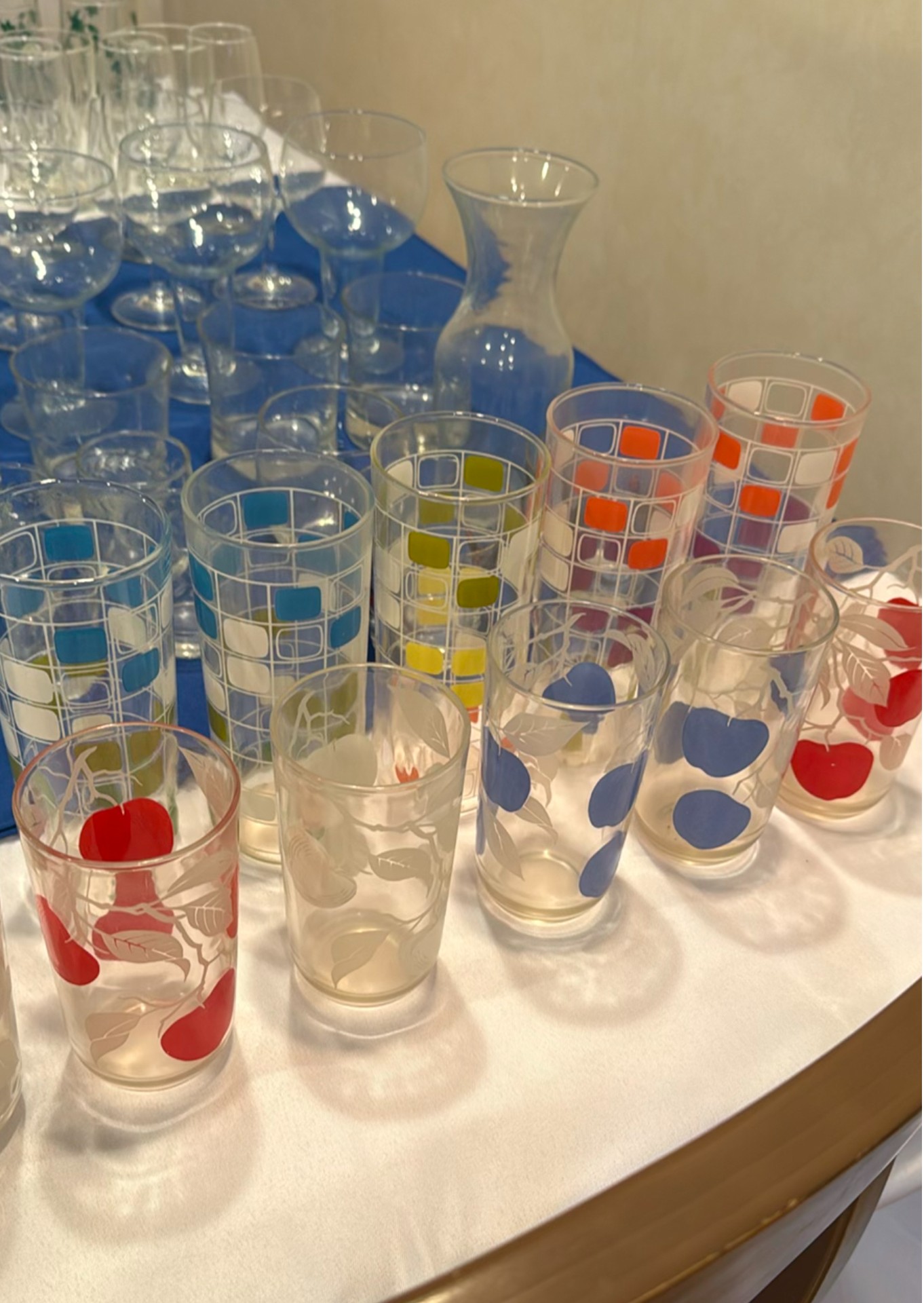 Assorted Glassware Collection - image 7 of 7