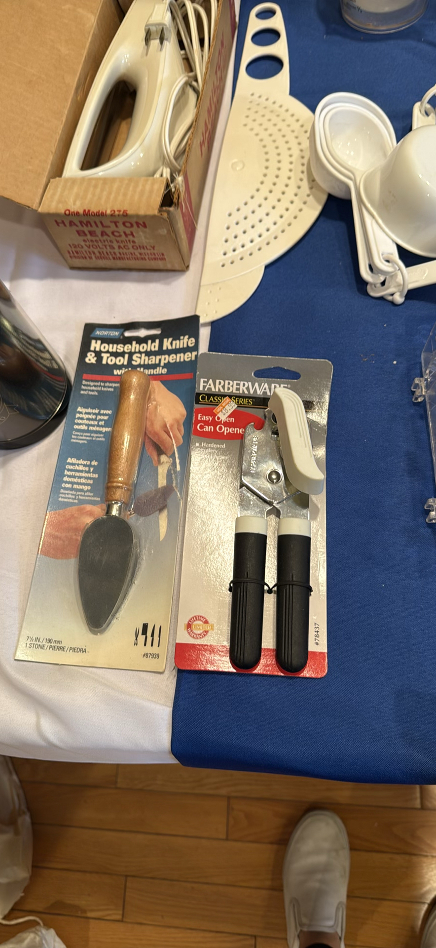 Assorted Kitchen Utensils and Small Appliances - image 3 of 6
