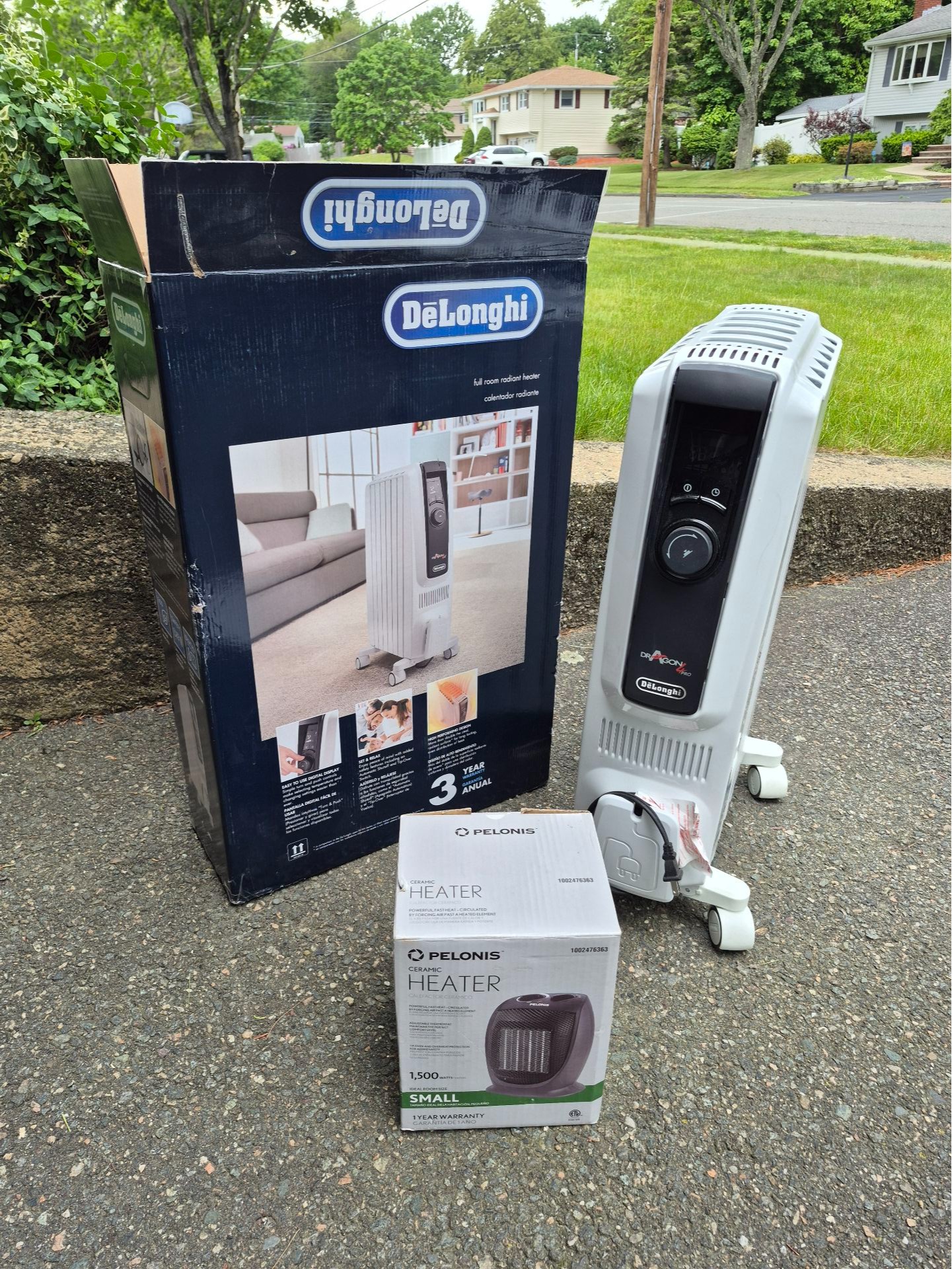 DeLonghi Dragon Space Heater and Pelonis Space Heater - image 1 of 2