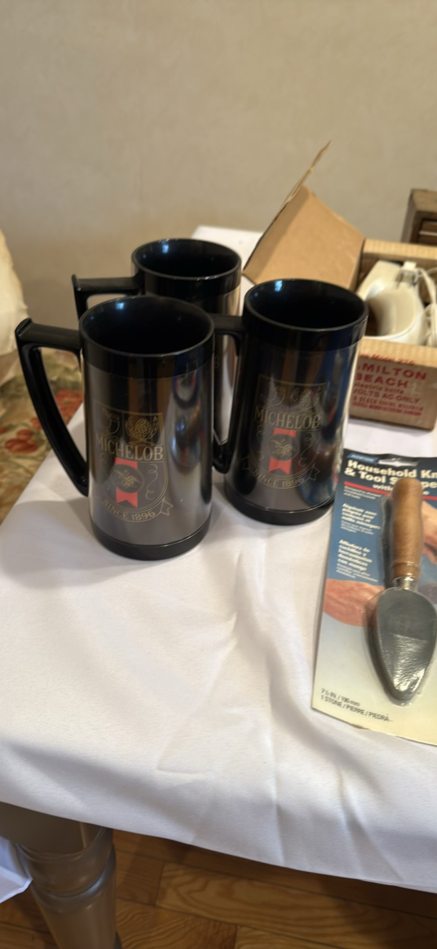 Assorted Kitchen Utensils and Small Appliances - image 2 of 6