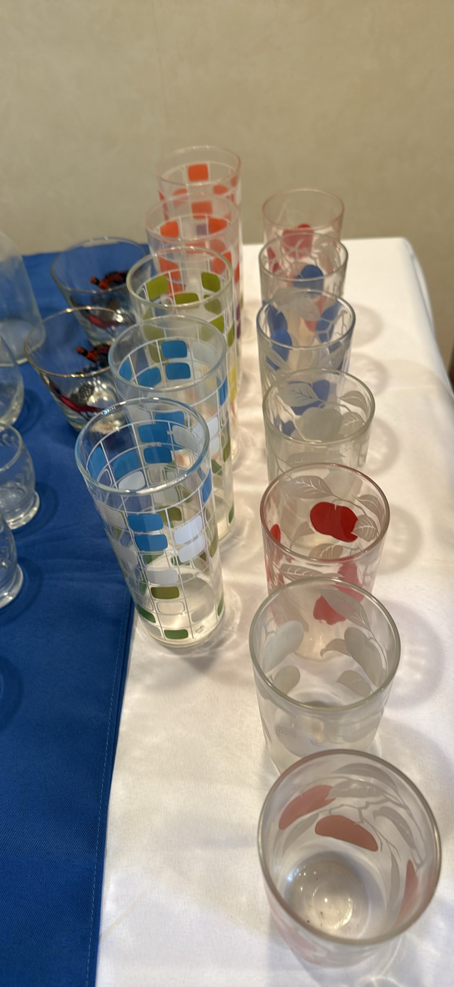 Assorted Glassware Collection - image 6 of 7