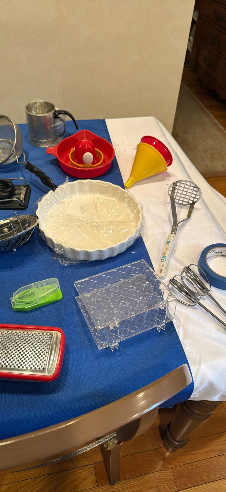 Assorted Kitchen Utensils and Small Appliances - image 6 of 6