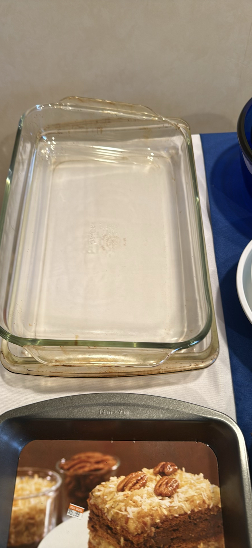 Assorted Dinnerware and Bakeware Set - image 6 of 15
