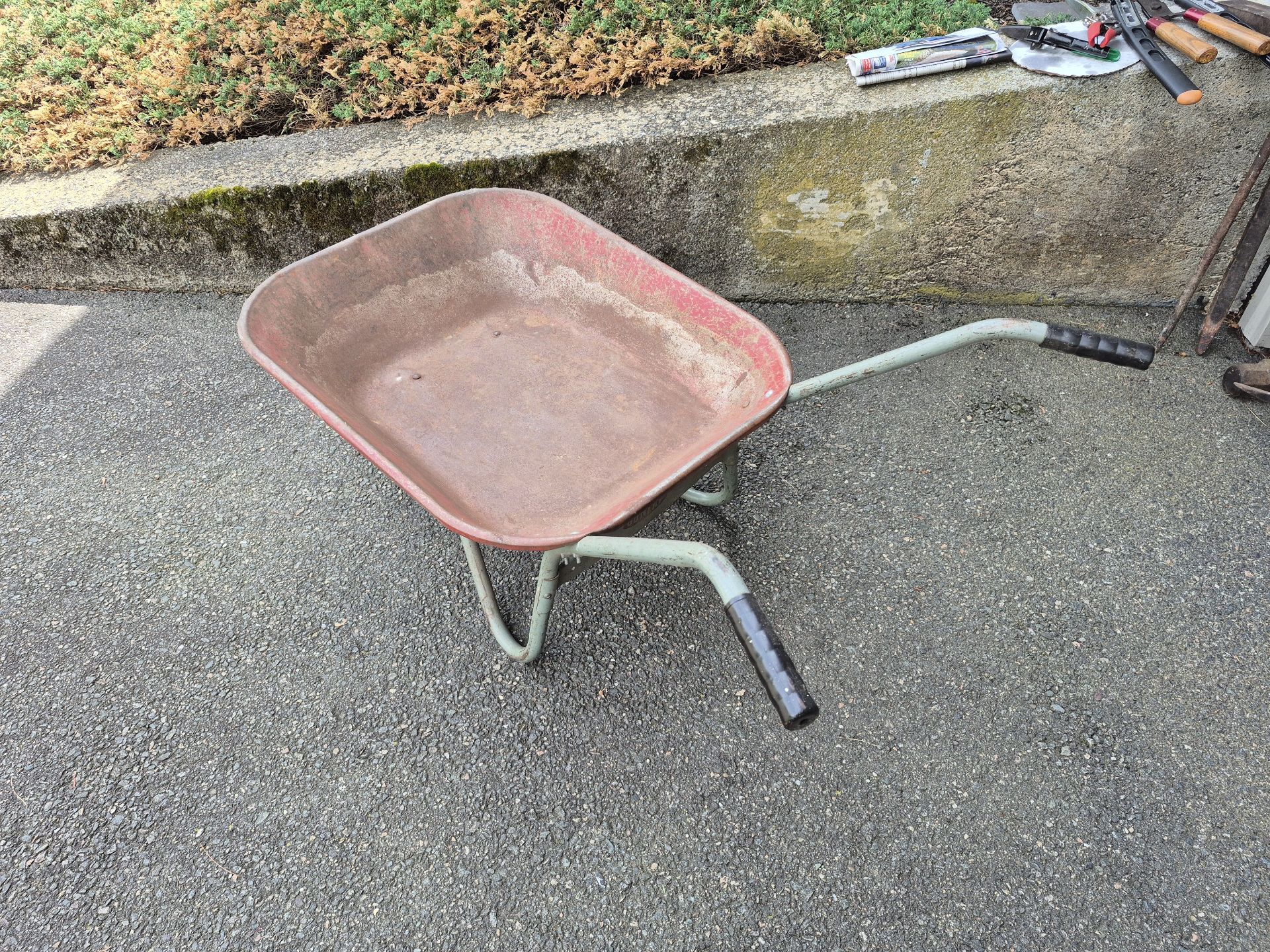 Dunlap Wheelbarrow - image 1 of 3