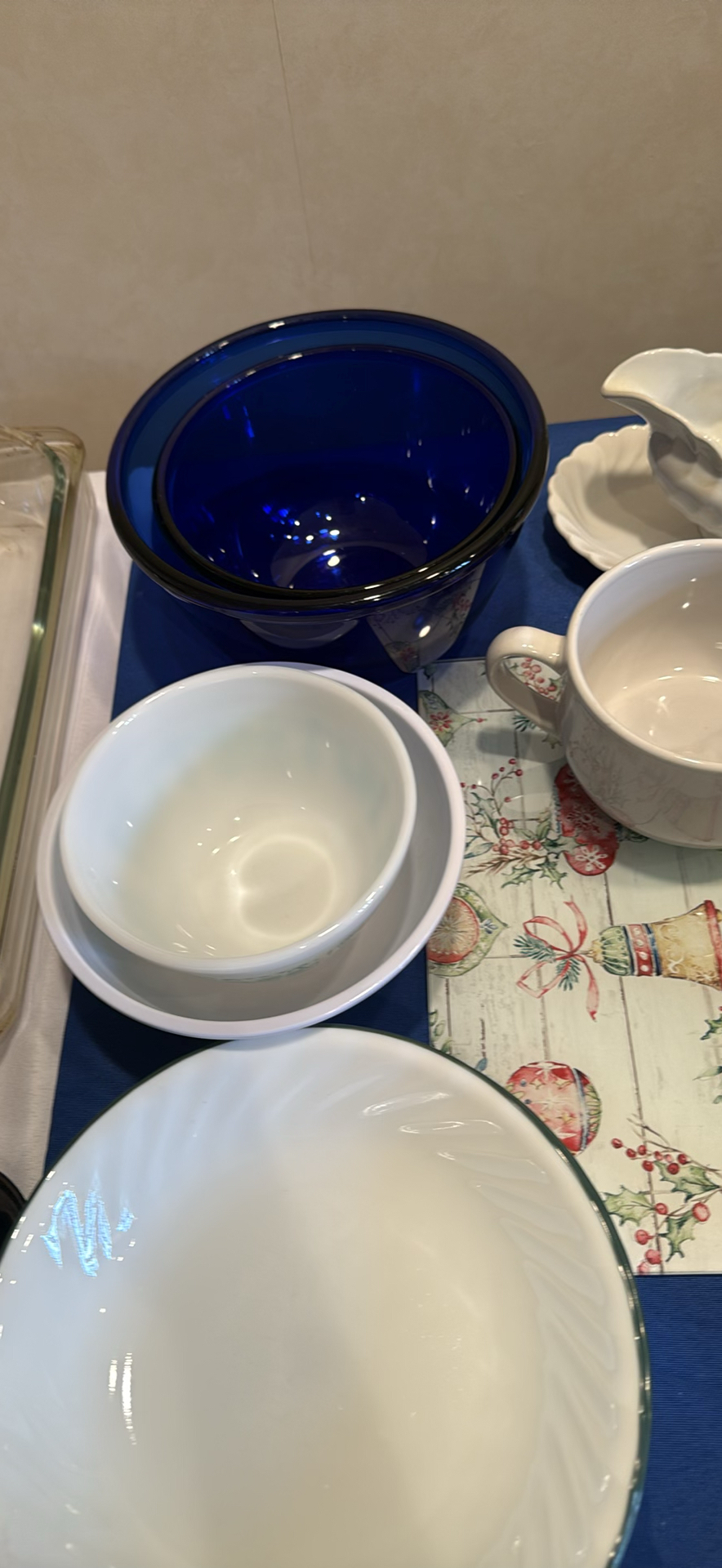 Assorted Dinnerware and Bakeware Set - image 7 of 15