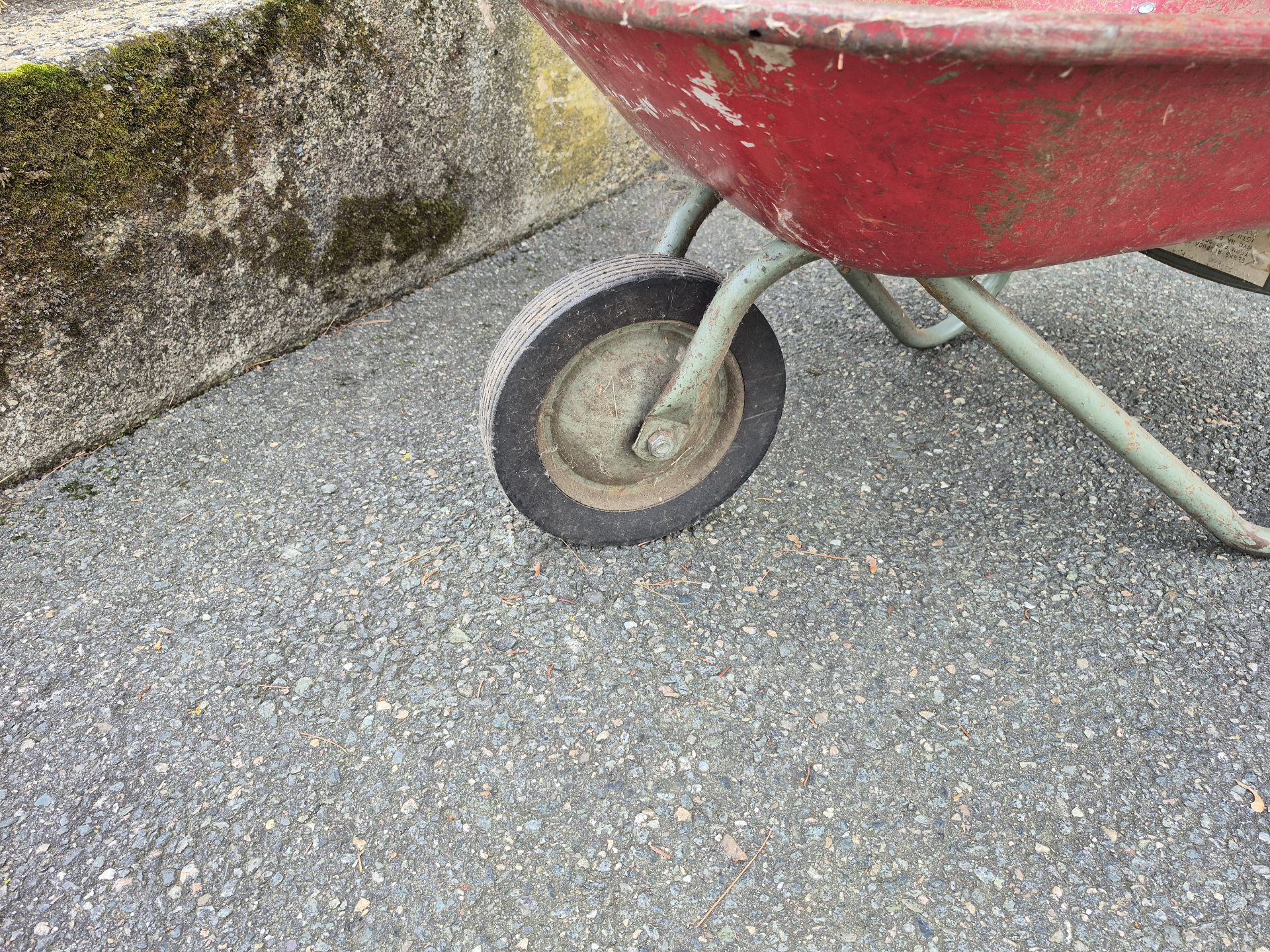 Dunlap Wheelbarrow - image 3 of 3